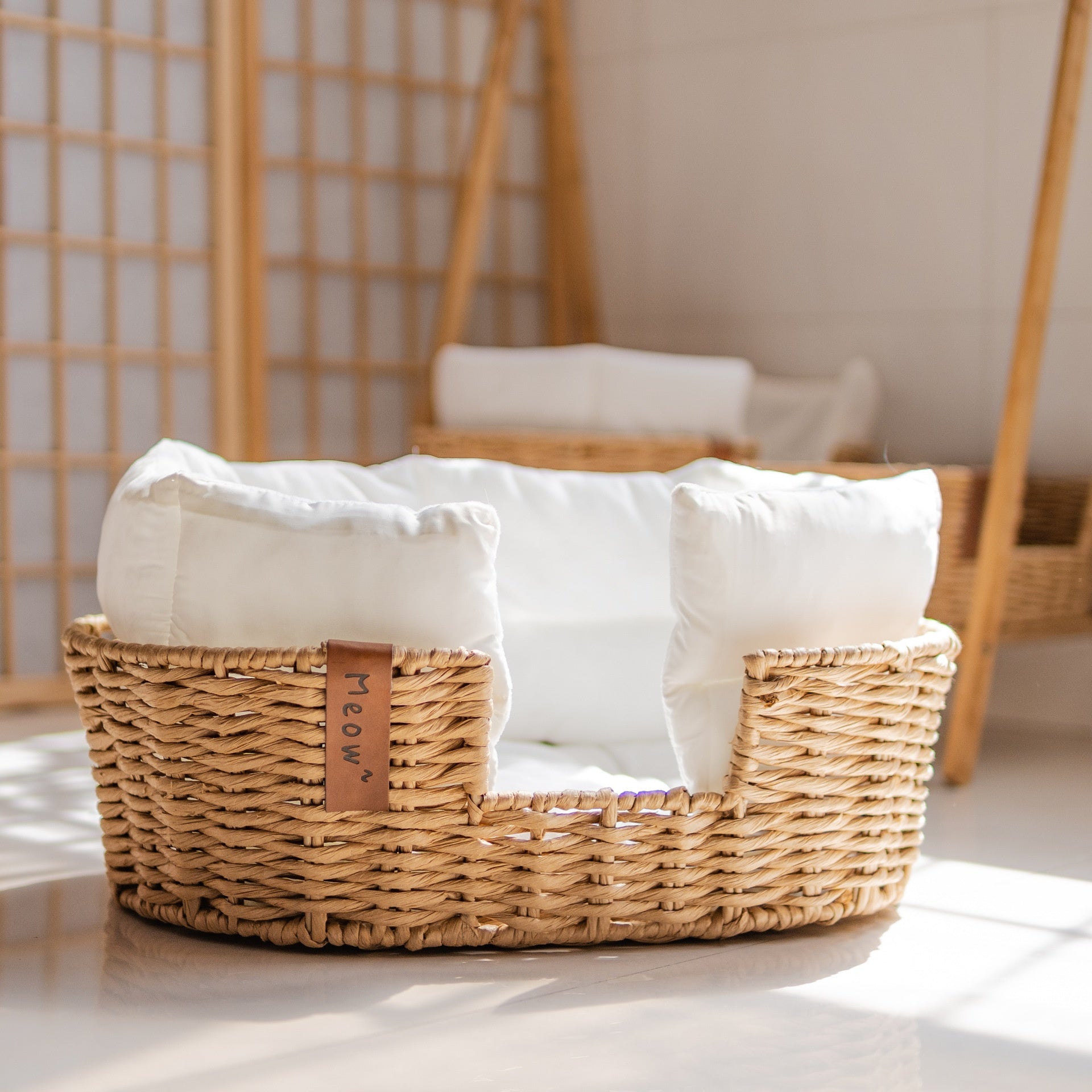 The Rattan Zen Nest™ — Hand-Woven Eco-Friendly Calming Pet Bed