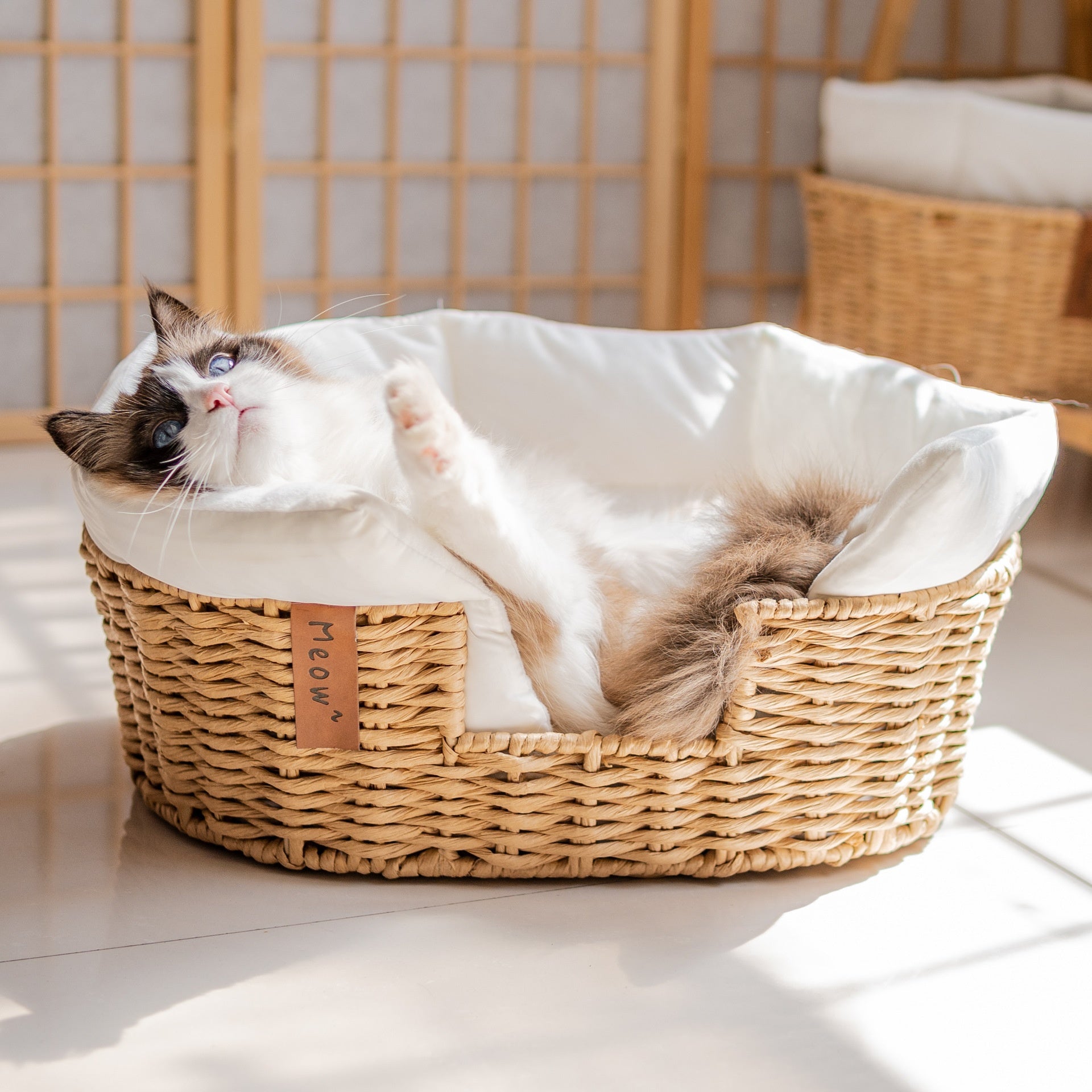 The Rattan Zen Nest™ — Hand-Woven Eco-Friendly Calming Pet Bed